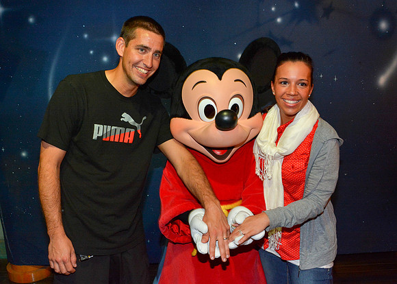 PhotoPass-Mickey-Mouse-382740780841