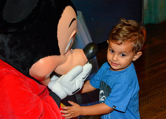 PhotoPass-Mickey-Mouse-382740780843